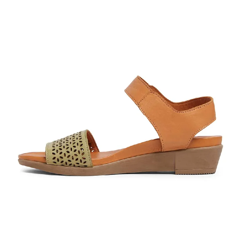 Accord Sandal in Khaki And Cognac Leather