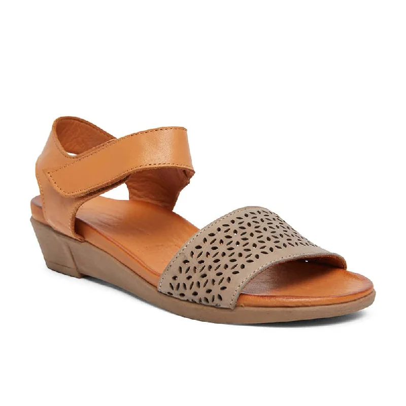 Accord Sandal in Taupe And Cognac Leather