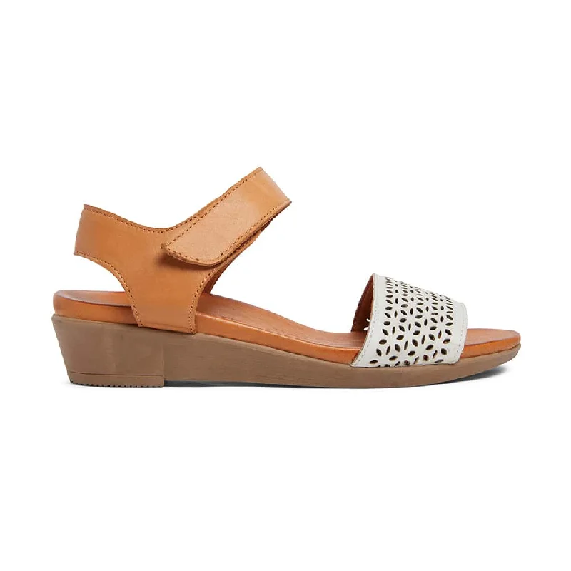 Accord Sandal in White And Cognac Leather