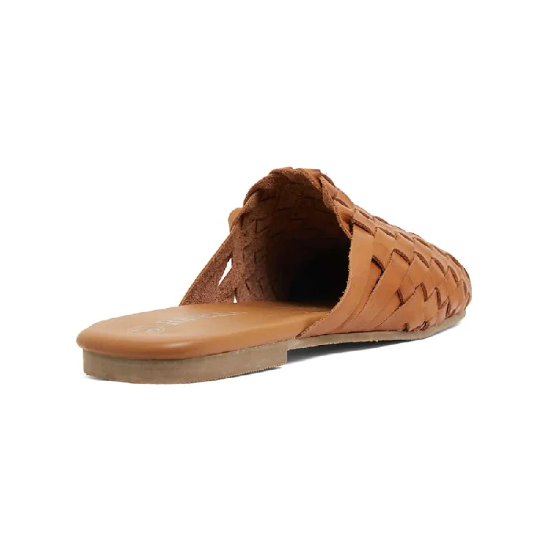 Barlow Slide in Tan Leather