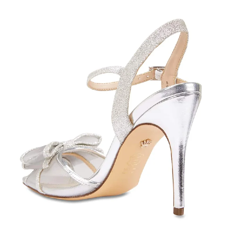 Charm Heel in White Fabric