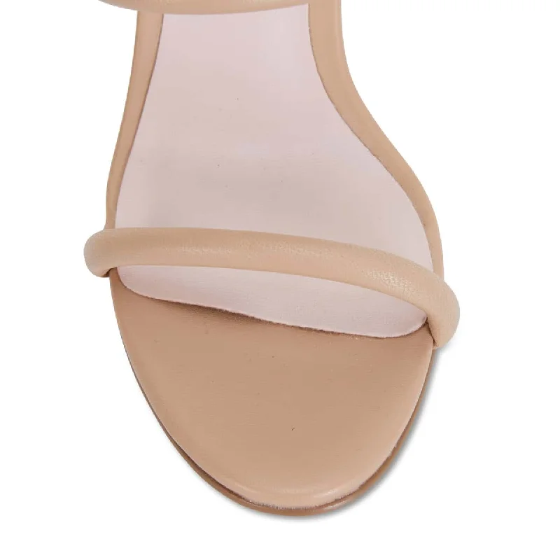 Demand Heel in Nude Leather