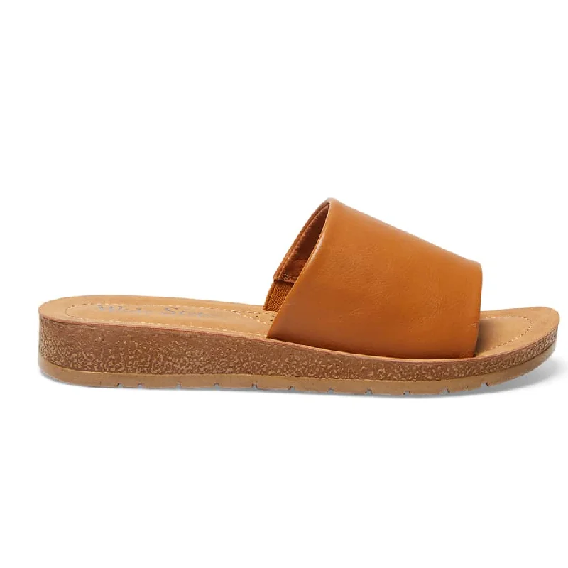 Enid Slide in Tan Smooth