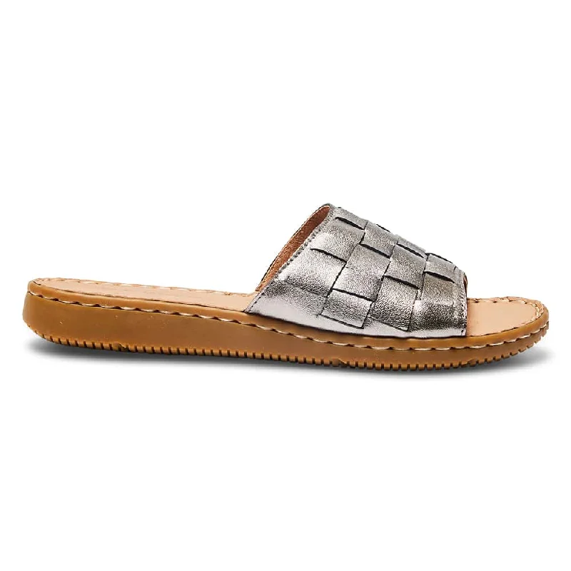 Flair Slide in Pewter Leather