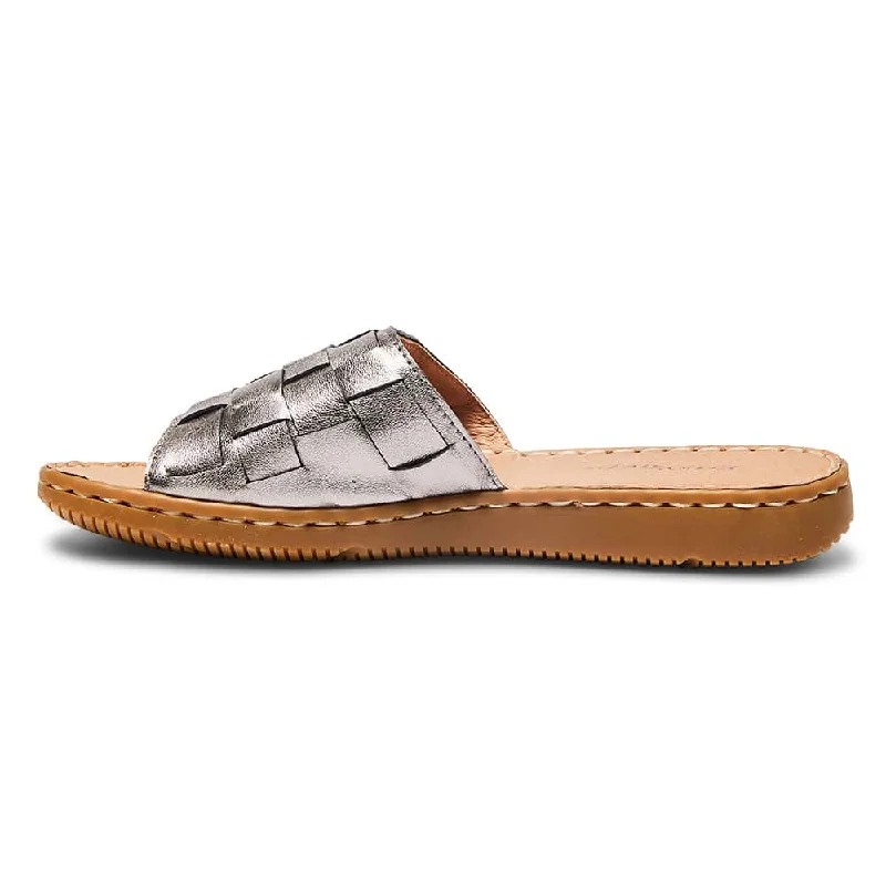 Flair Slide in Pewter Leather