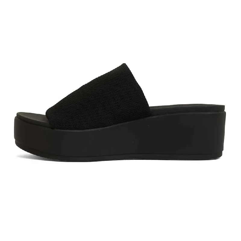 Foster Sandal in Black