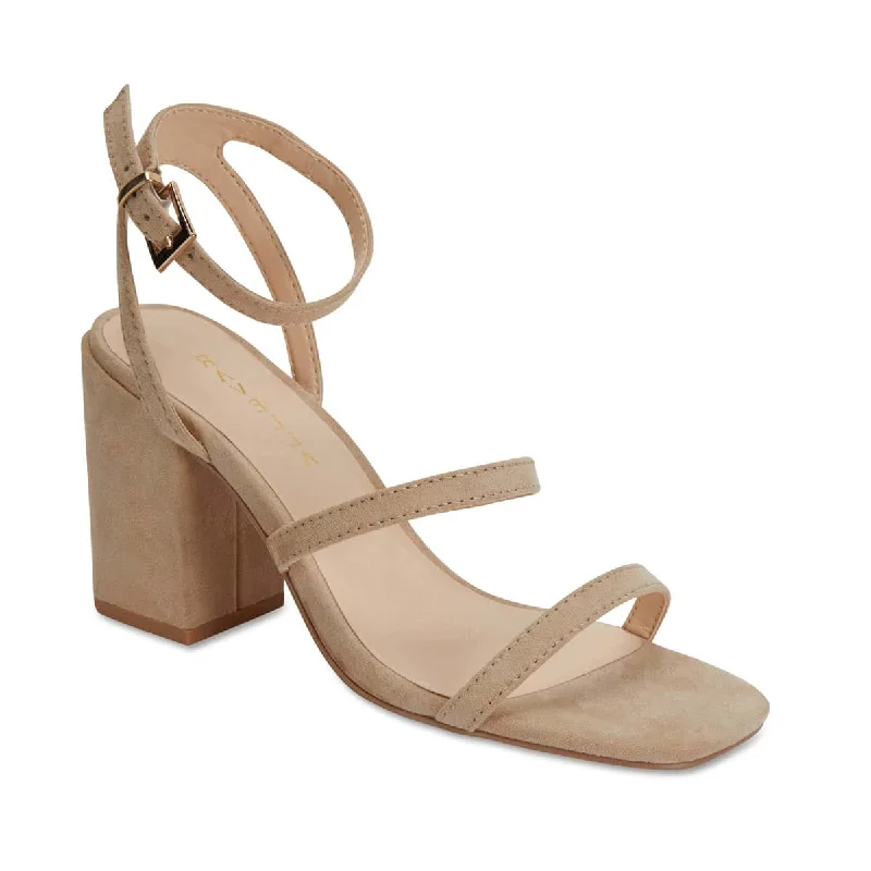 Gery Heel in Natural Suede