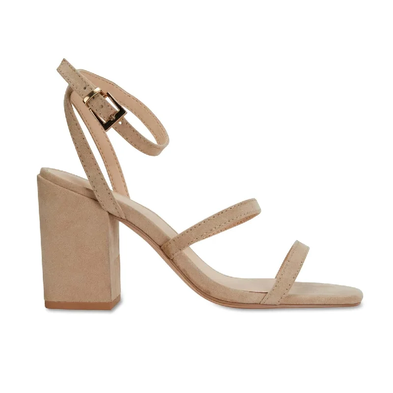 Gery Heel in Natural Suede