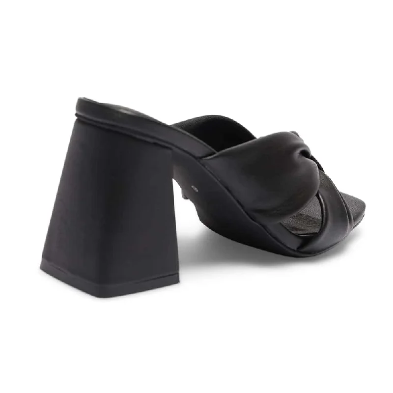 Imitate Heel in Black Smooth