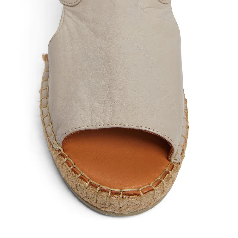 Kasbah Sandal in Nude Leather