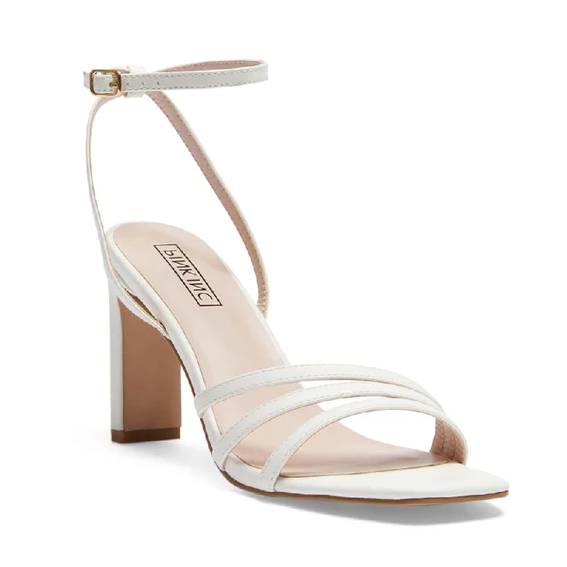 Lara Heel in White Smooth