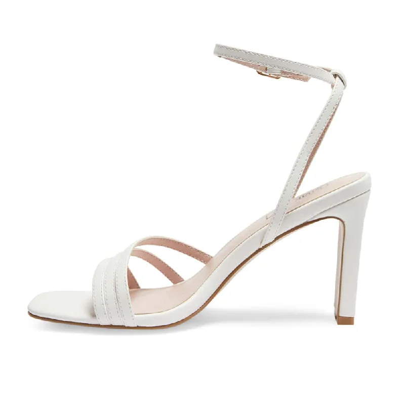 Lara Heel in White Smooth