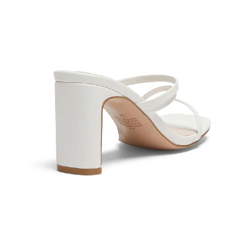 Latin Heel in White Smooth