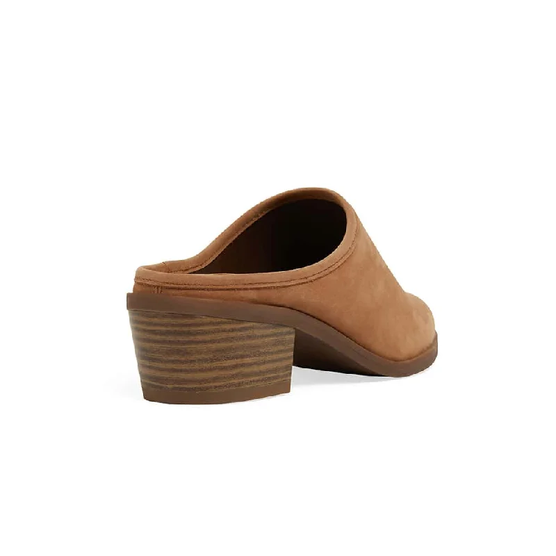 Magnum Heel in Tan Nubuck