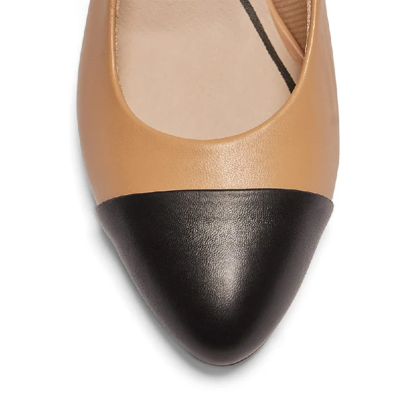 Mandy Heel in Black And Camel Leather