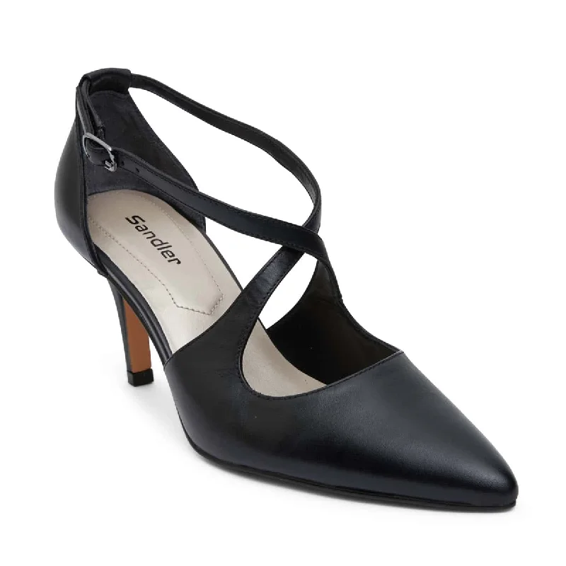 Merit Heel in Black Leather