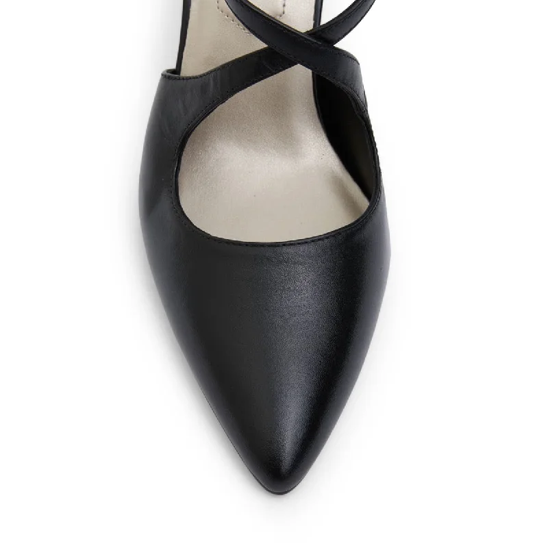 Merit Heel in Black Leather