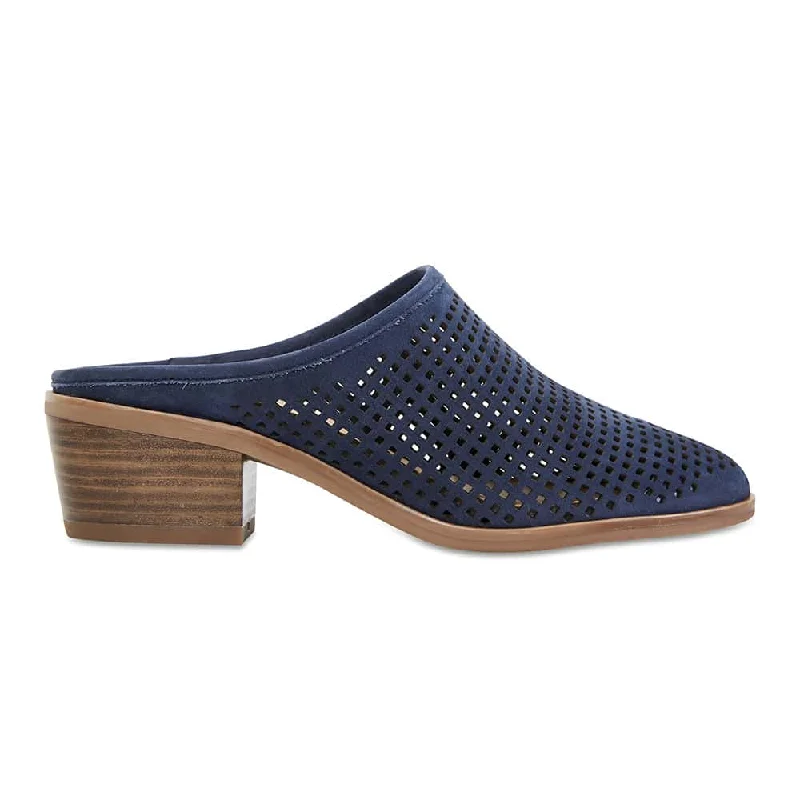 Mystic Heel in Navy Nubuck