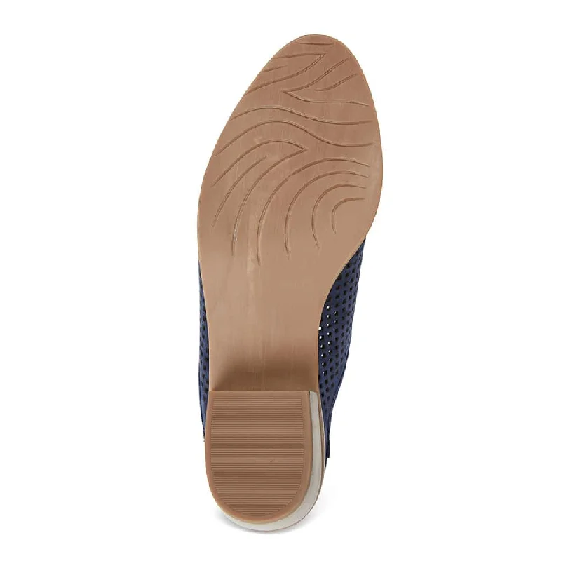 Mystic Heel in Navy Nubuck