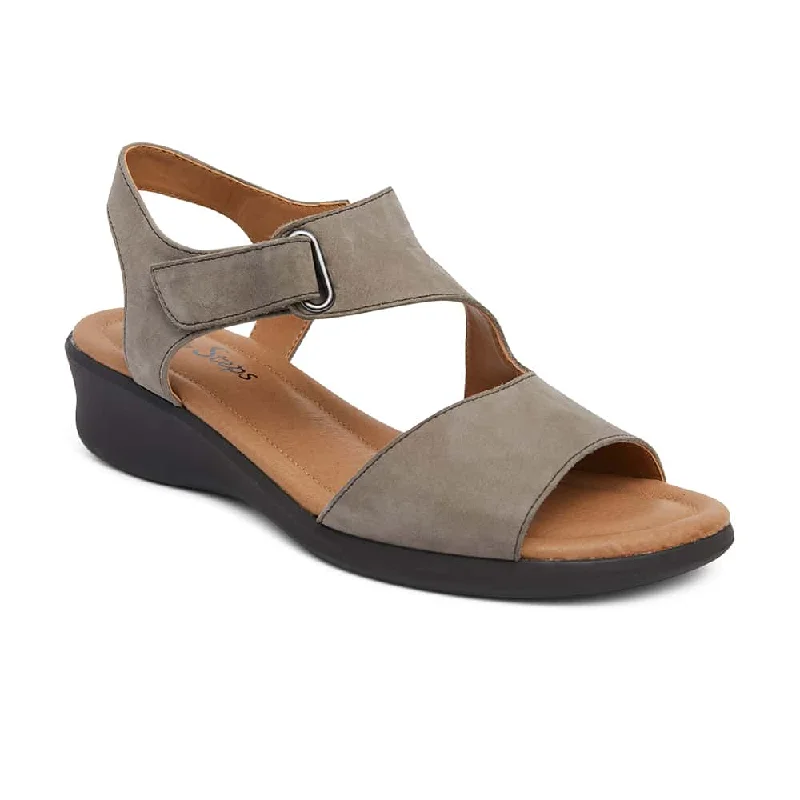 Patty Heel in Grey Leather