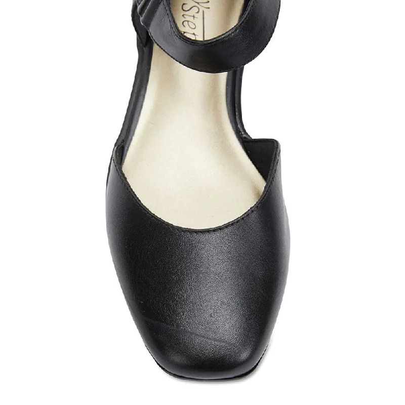 Pavilion Heel in Black Leather