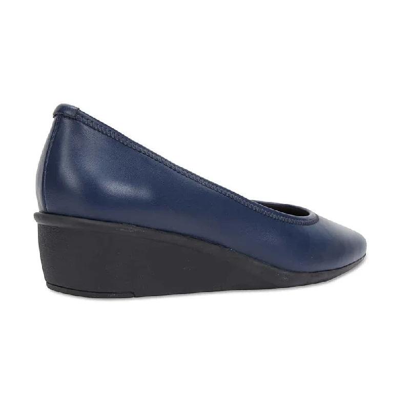 Prism Heel in Navy Leather