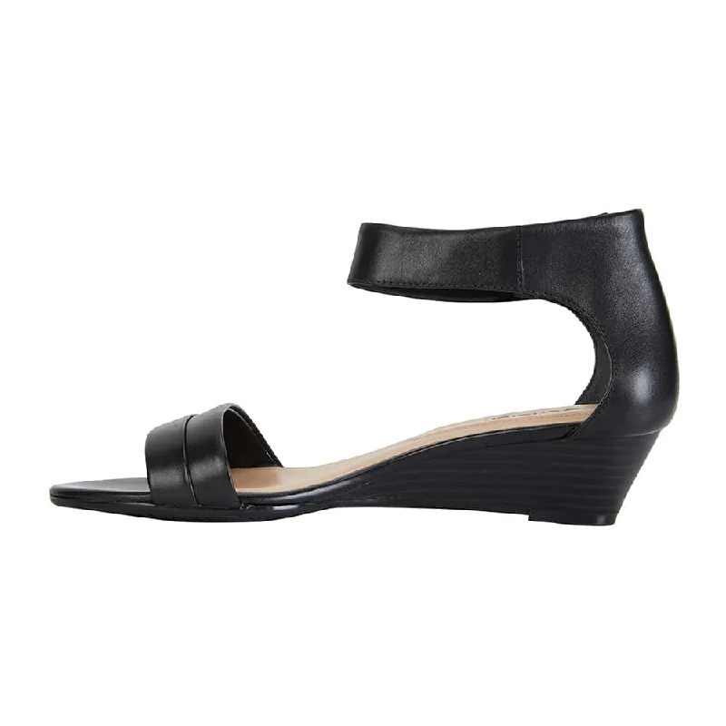 Quartz Heel in Black Leather