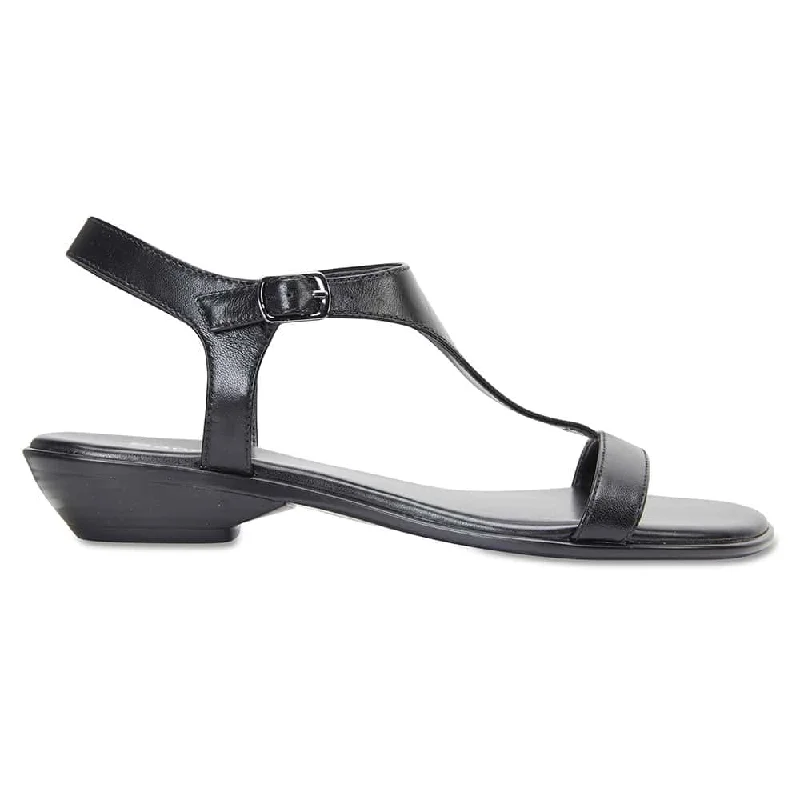 Sandra Sandal in Black Leather