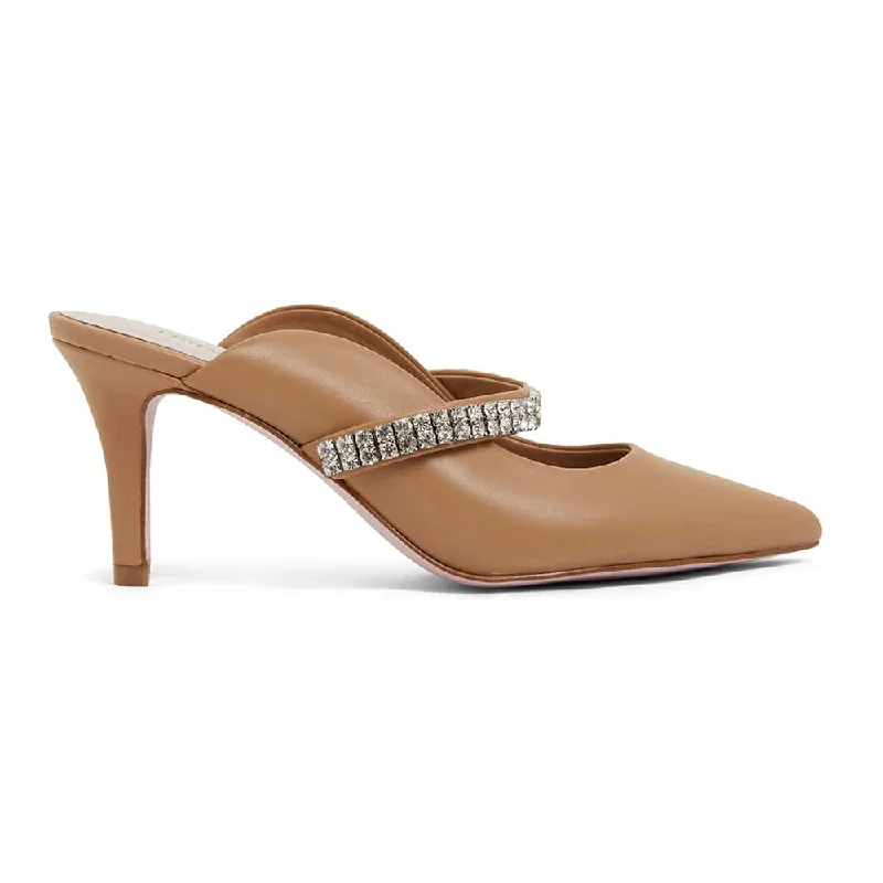 Vanity Heel in Camel Leather