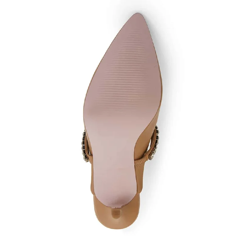 Vanity Heel in Camel Leather