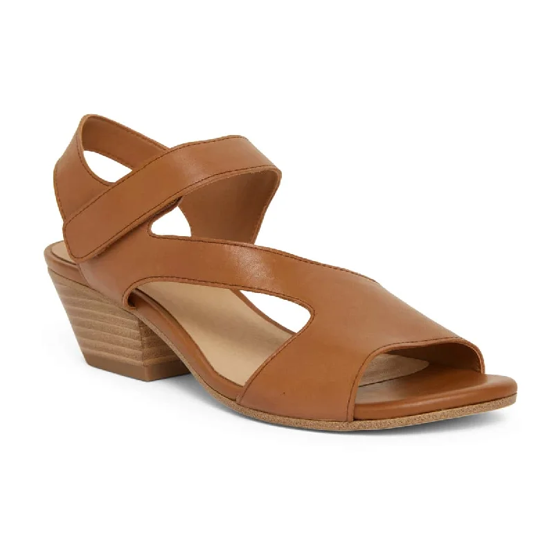 Venice Heel in Tan Leather