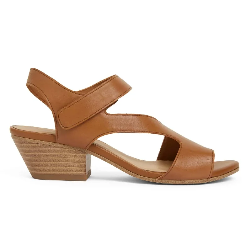 Venice Heel in Tan Leather