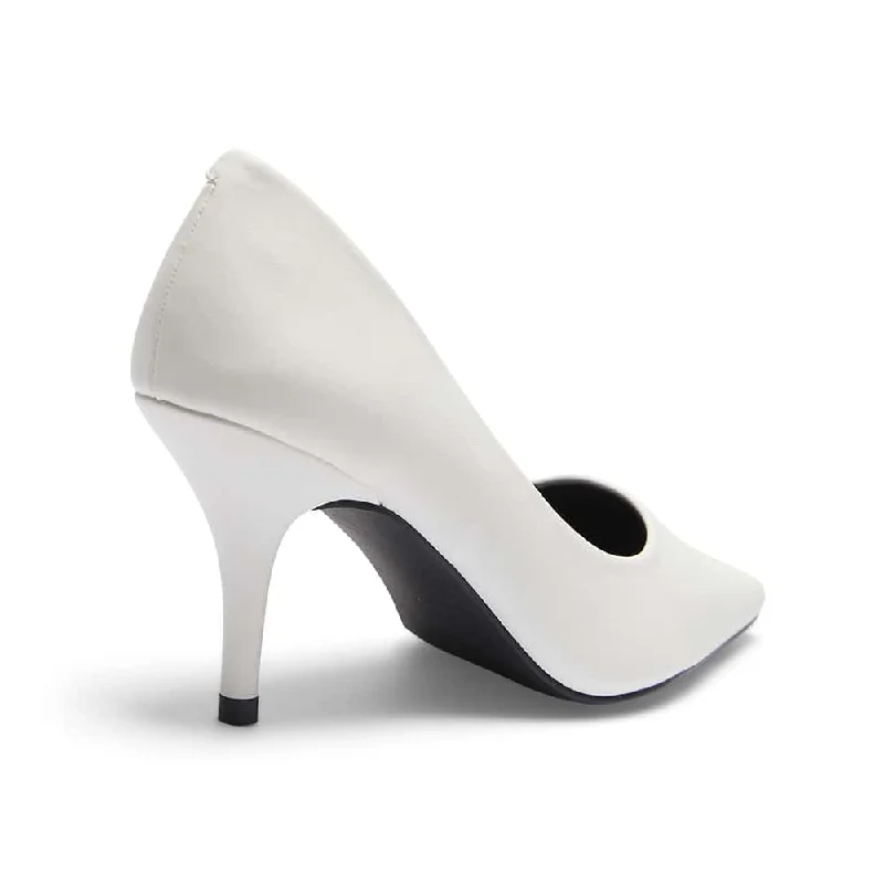 Wendy Heel in White Smooth