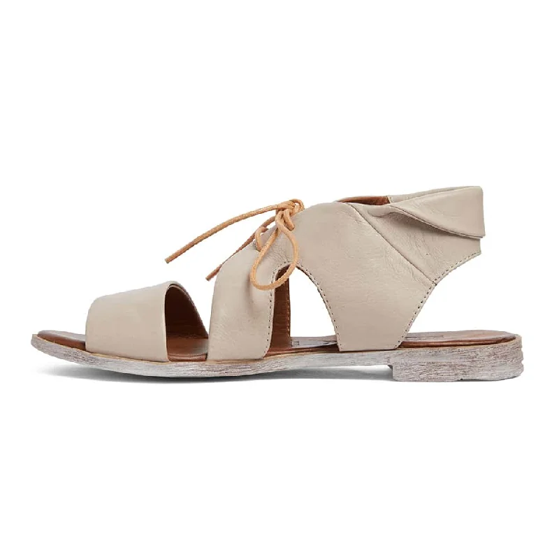 Yardley Sandal in Nude Leather