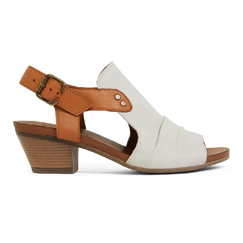 Zambia Heel in White And Cognac Leather