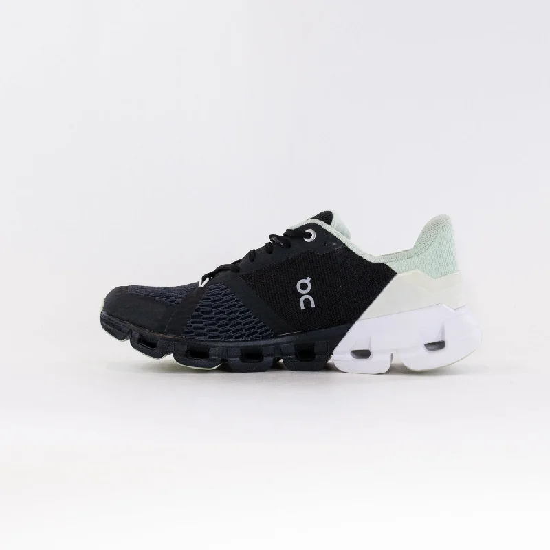 On Cloudflyer Wide (Women's) - Black/White