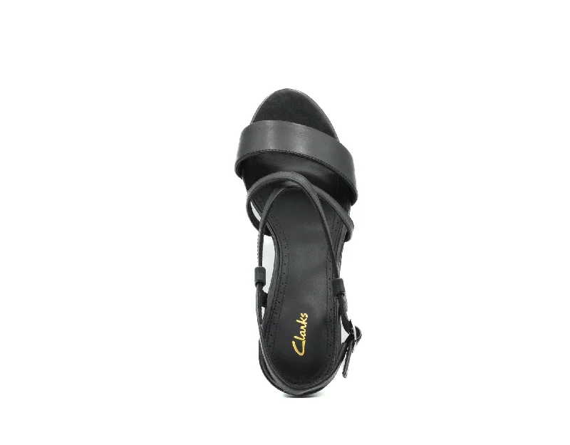 CLARKS Amali Buckle