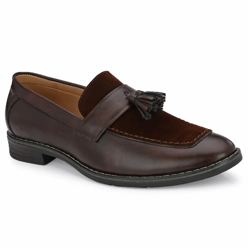 Attitudist Unisex Handcrafted Brown Plain Tassel Loafer With Knotted Laces In Moccassin Style