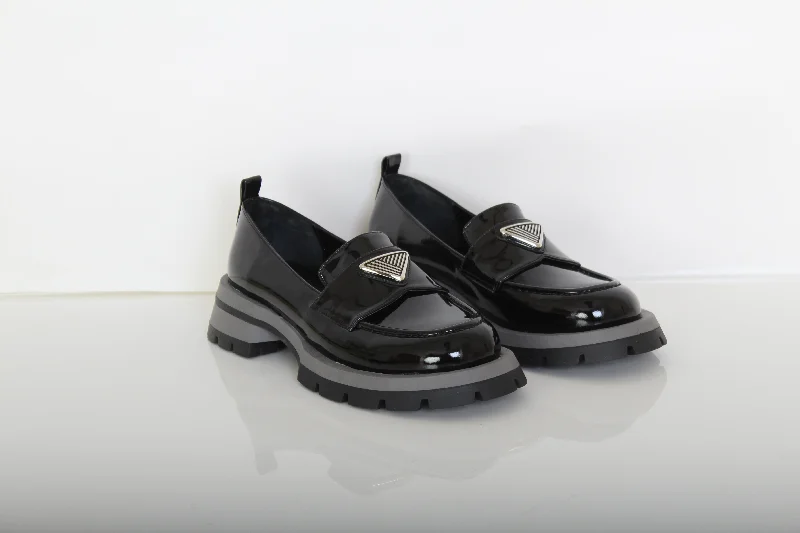 SANDRA - PATENT LOAFERS