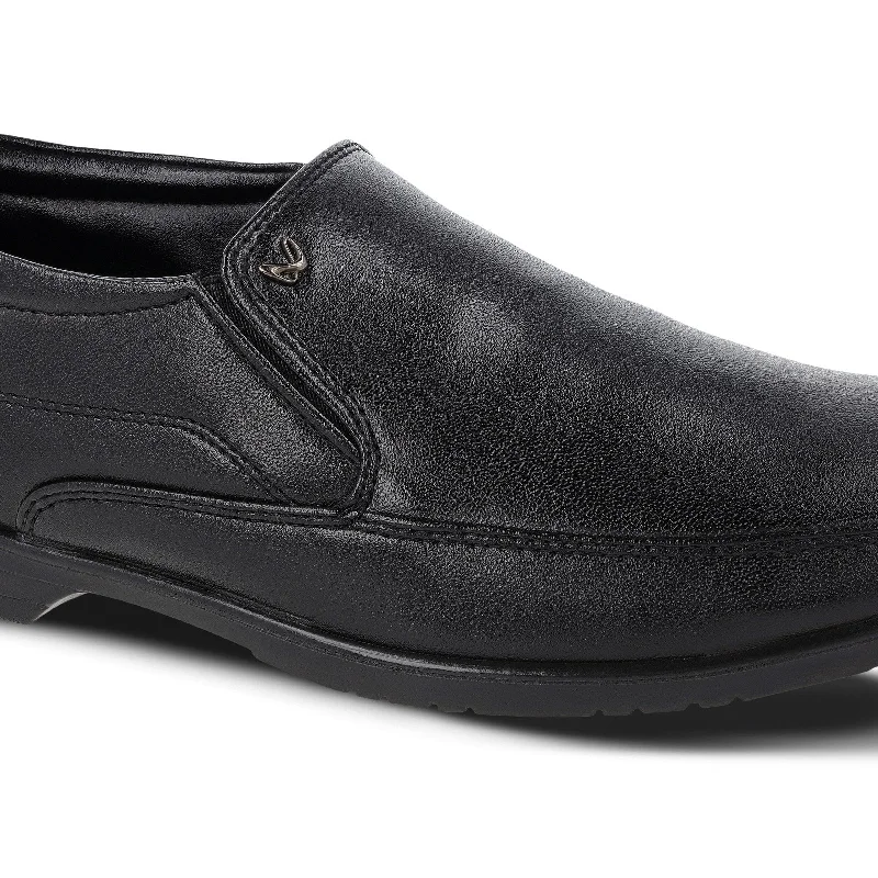 Walkaroo Men Formal Loafer Shoes - WF6303 Black